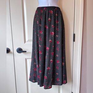 Liz Baker Essentials Skirt size Small Petite